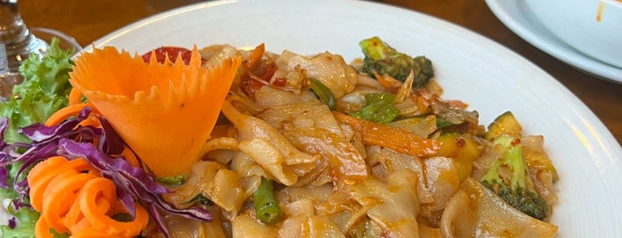 Rainbow Thai is one of CT - Restaurantes.