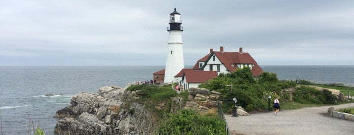 Fort Williams Park is one of Lugares favoritos de Curtis.