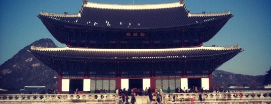 Gyeongbokgung Palace is one of Travel Guide to Seoul.