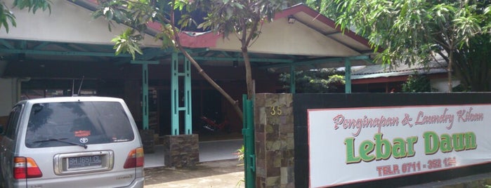 Penginapan Lebar Daun is one of Hotels in Palembang.