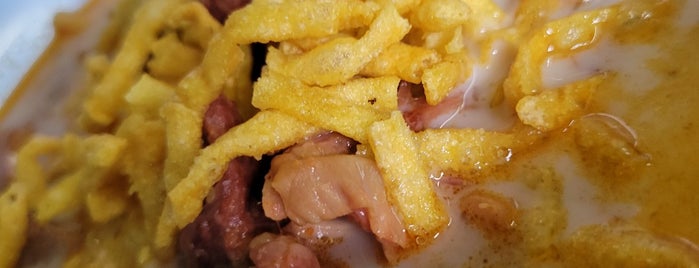 Khao Soi Lung Prakit Kad Kom is one of Foods in Chiang Mai, TH.