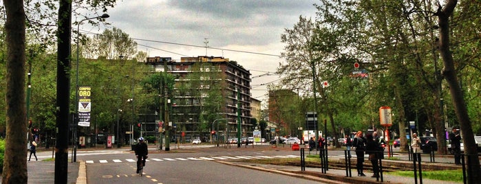 Piazza Firenze is one of Posti che sono piaciuti a Gi@n C..