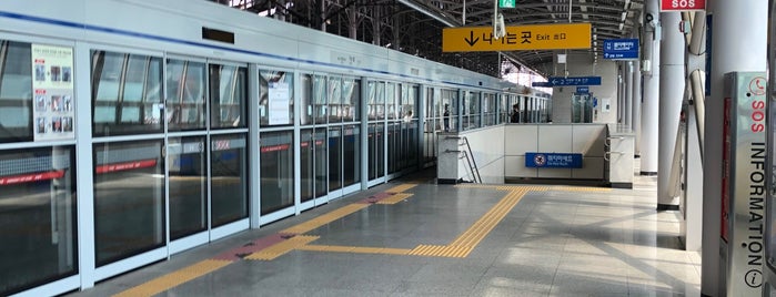 Ganeung Stn. is one of 수도권 도시철도 2.