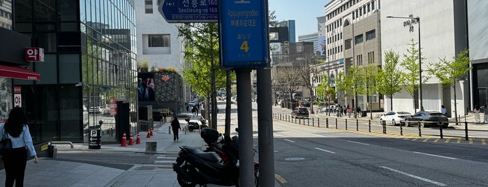 Apgujeongrodeo Stn. is one of Trainspotter Badge - Seoul Venues.