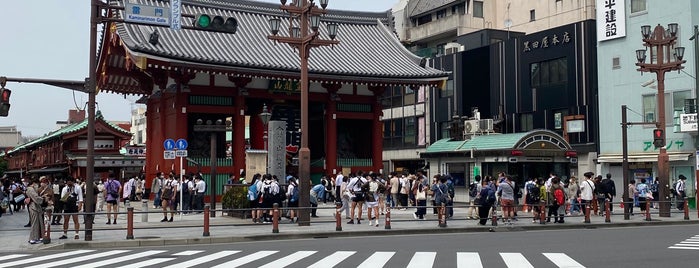 Kaminarimon Gate Intersection is one of 浅草♪.