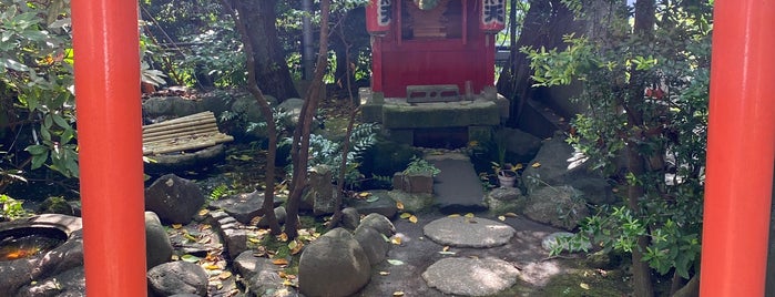 弁財天社 is one of 神社.