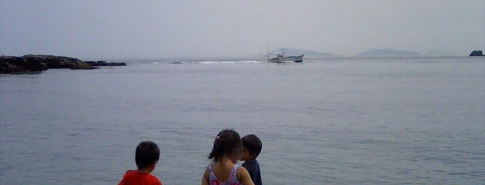 White beach is one of 九州地方.