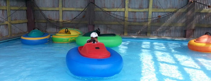 Outback Bumper Boats is one of Locais curtidos por Jennifer.