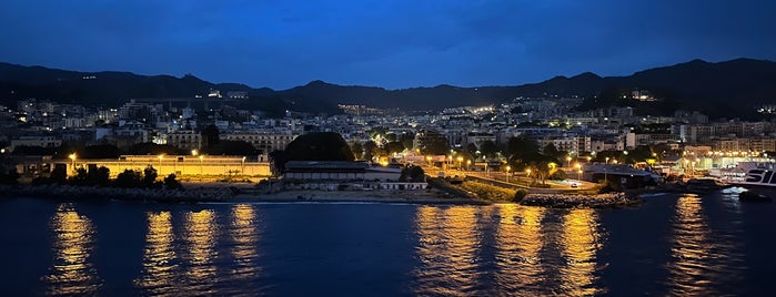 Porto di Messina Caronti is one of Italy Honeymoon.