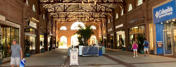 Disney Springs Town Center is one of Kimmie’s Liked Places.