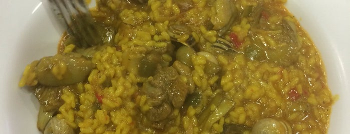 Can Paquita Restaurant is one of Paella.