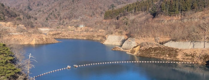奥四万湖 is one of Sadaさんのお気に入りスポット.