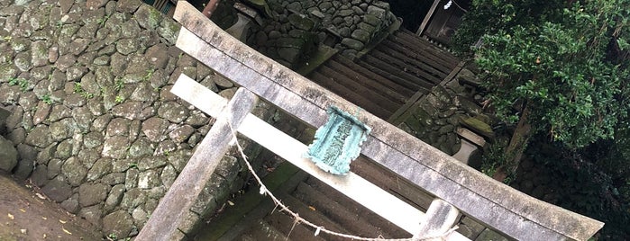 龍王神社 is one of 伊豆諸島の神社.