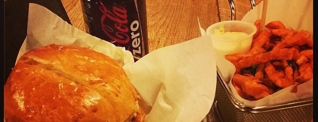 Blend Argout is one of Best Burger in Paris.