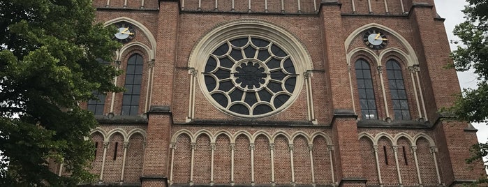 Herz-Jesu-Kirche is one of Y : понравившиеся места.