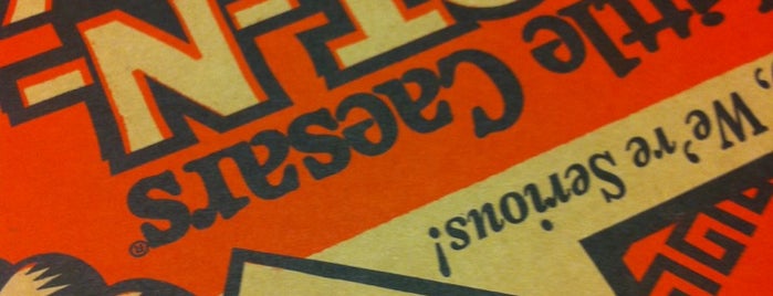 Little Caesars Pizza is one of สถานที่ที่ Cheearra ถูกใจ.
