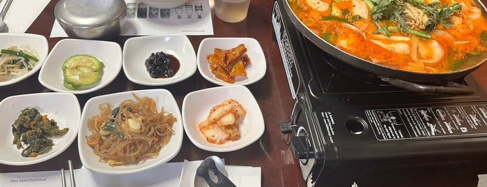 Chunju Han-il Kwan (전주한일관) is one of LA Food.