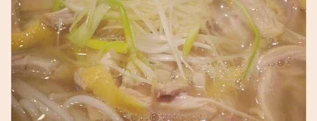 Kenny's Noodles 聯記麵家 is one of sivaさんの保存済みスポット.