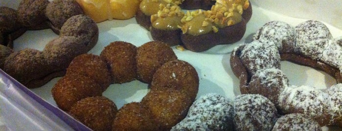 Gavino's Japanese Donuts & More is one of Next foodie adventure.