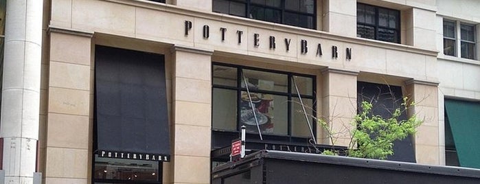 Pottery Barn is one of Lieux qui ont plu à Hank.