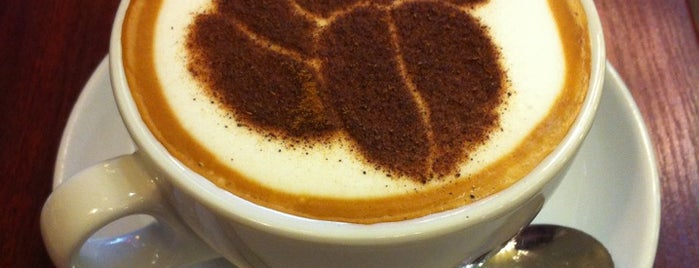 Costa Coffee is one of Tempat yang Disukai Аndrei.