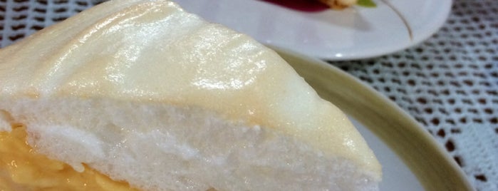 Charin Pie is one of Chiang Mai.