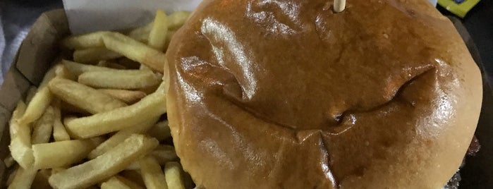 Na Torcida Burgers & Subs is one of Gastronomia Jampa.