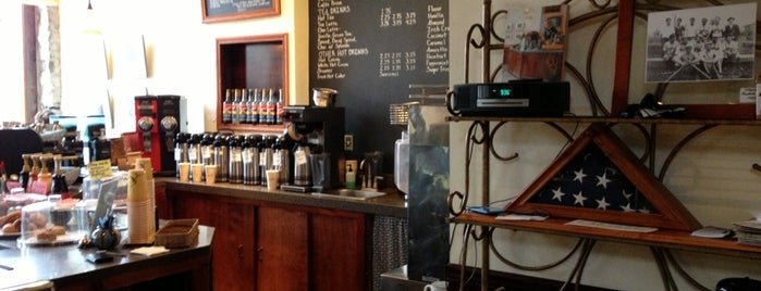 Brig O'Doon Coffee is one of melinda : понравившиеся места.