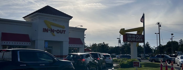 In-N-Out Burger is one of clayton’s Liked Places.