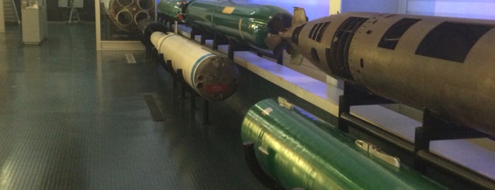 Submarine Force Library & Museum is one of Greg'in Beğendiği Mekanlar.