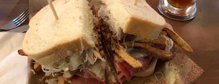 Primanti Bros. is one of Orte, die Greg gefallen.