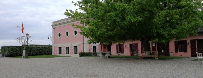 Château Siran is one of Lieux qui ont plu à Sierra.