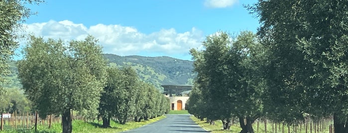 Opus One Winery is one of Lugares favoritos de Brad.