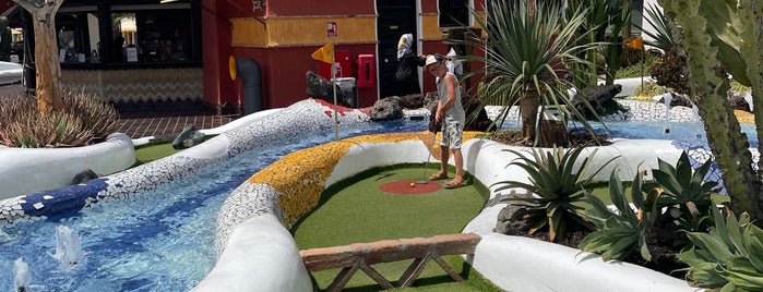 Parque Santiago Mini Golf is one of Teneriffa 2014.