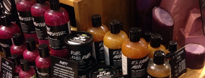 Lush is one of Orte, die Paola gefallen.