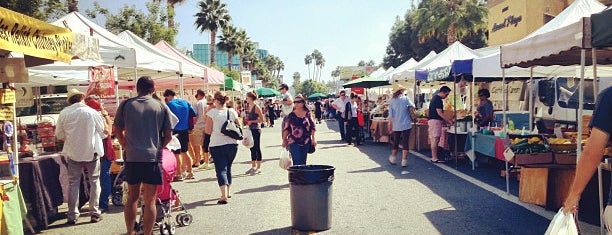 Studio City Farmers Market is one of Upper Nichols Canyon with Merrin Dungey.
