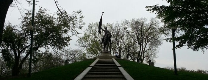 Gen. John Logan Horse Statue is one of Tempat yang Disukai K.