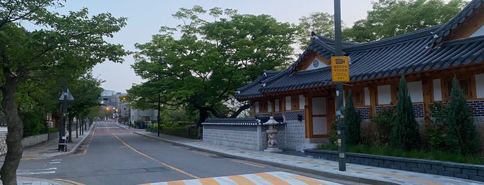 Eunpyeong Hanok Village is one of 2310.