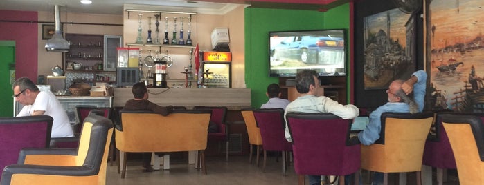 Dem Cafe is one of Kadıköy - Moda Cafeler.