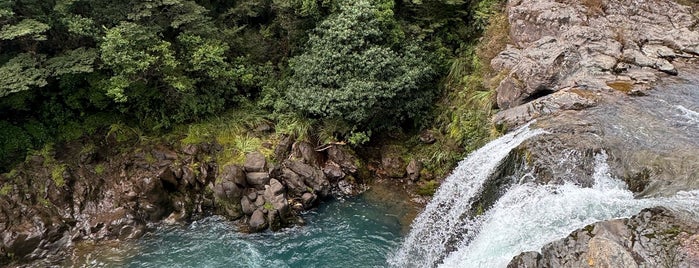 Gollum's Pool is one of Ozzie Kiwi.