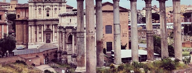 Roma Forumu is one of Rome | Italia.