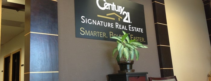 Century 21 is one of สถานที่ที่ Meredith ถูกใจ.