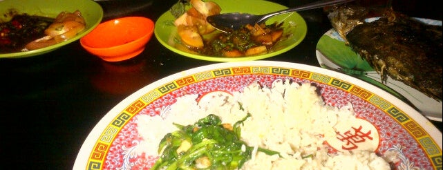 Warung SEDAP (Mattirotasi) is one of Good Place for Dinner @ Parepare.