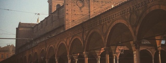 Portico dei Servi is one of Bologna.