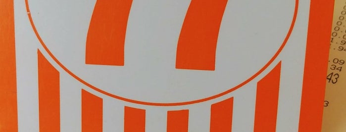Whataburger is one of Lugares favoritos de Stacy.
