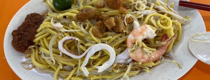 Havelock Road Blk 50 Fried Hokkien Mee is one of Suan Pinさんのお気に入りスポット.