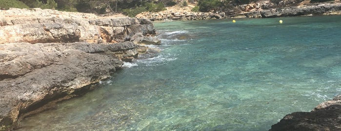 Caló de sa Barca Trencada is one of Mallorca.