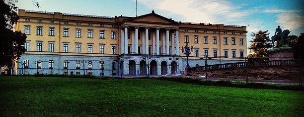 Slottsparken is one of Oslo in 24 Hours.