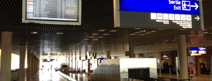 Aéroport de Luxembourg (LUX) is one of Aeropuertos Internacionales.