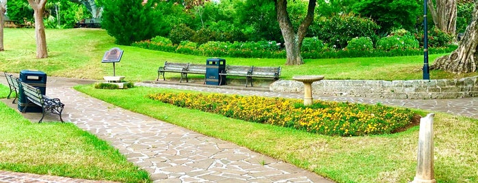 Queen Elizabeth Park is one of Lugares favoritos de Keith.